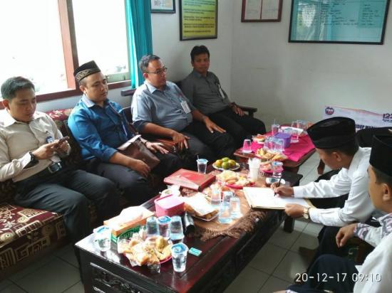 Gandeng BRI, KUA Sukapura Santuni 50 orang Muallaf